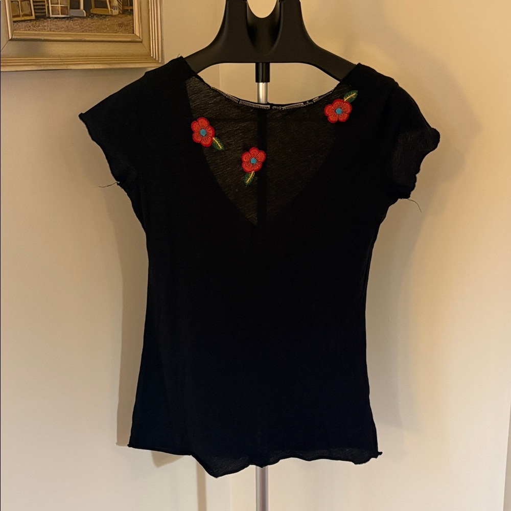 Floral embroidered black V neck short sleeve artsy folk art tropical - Picture 9 of 9